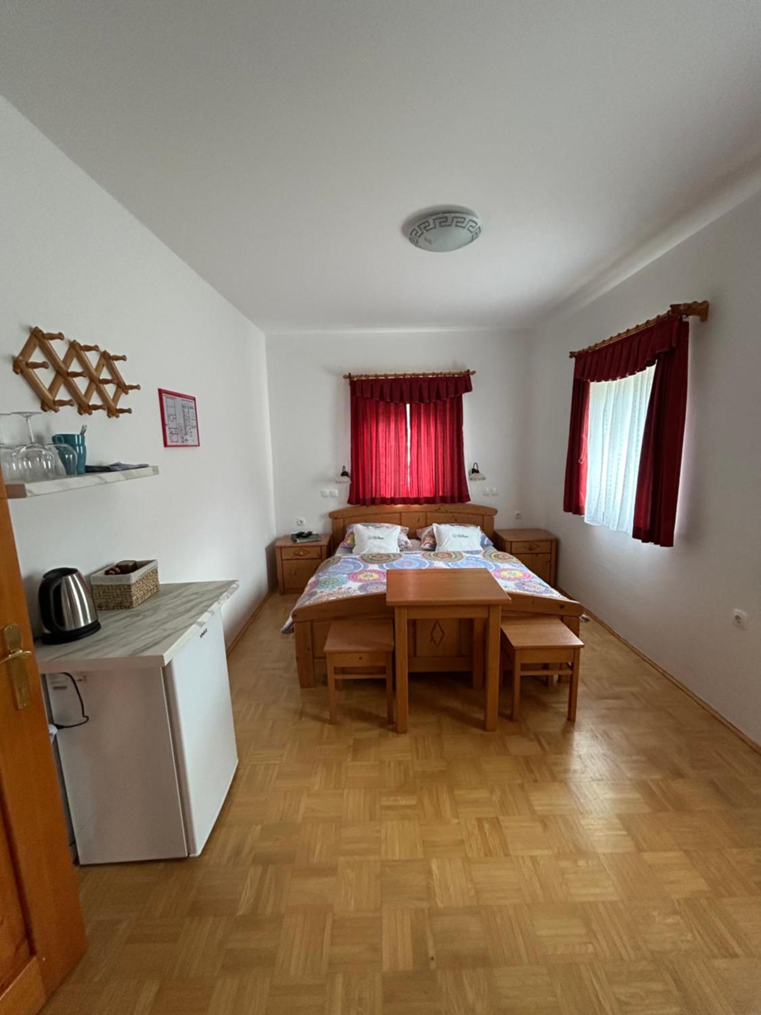 דירות סולצאבה Tourist Farm Gradisnik מראה חיצוני תמונה